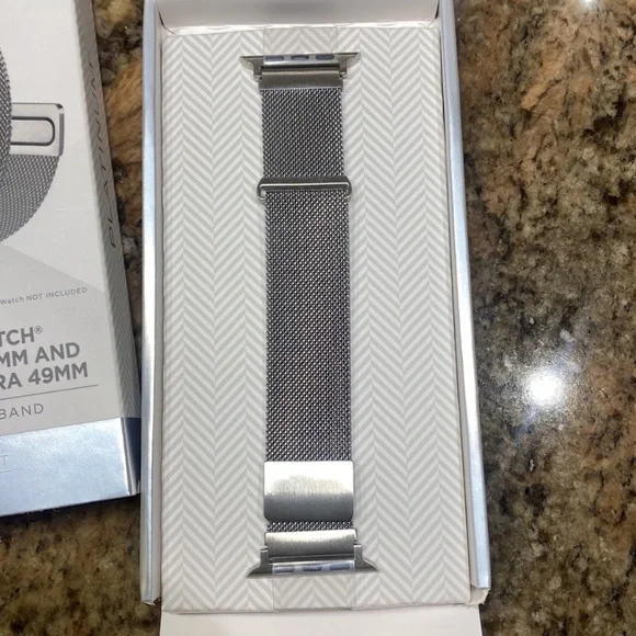Magnetic Mesh Band, Silver, for Apple Watch by PLATINUM, in Box-NWT, Great Gift! - Picture 4 of 9